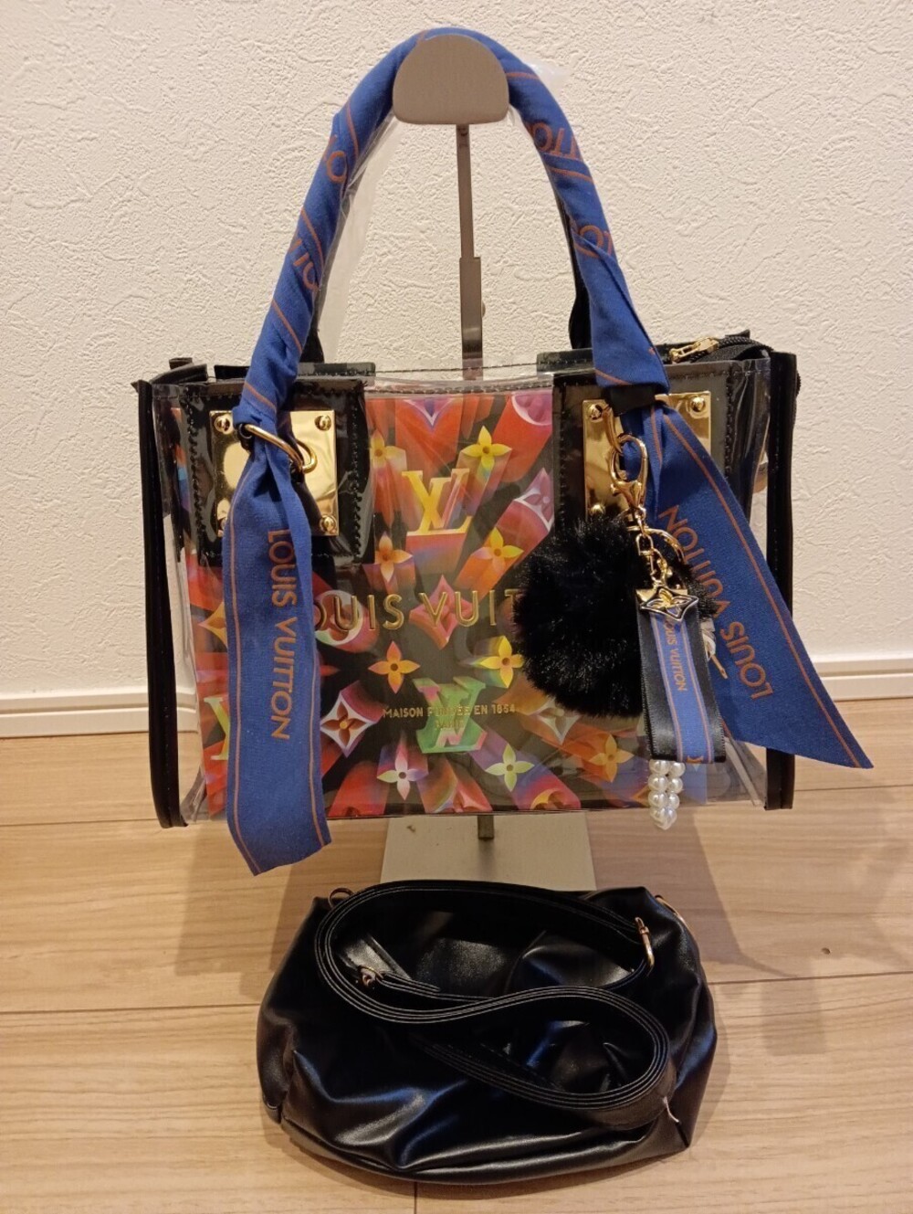 Louis Vuitton Limited Edition Shopping Bag Ribbon Clear - Picture 5 of 7